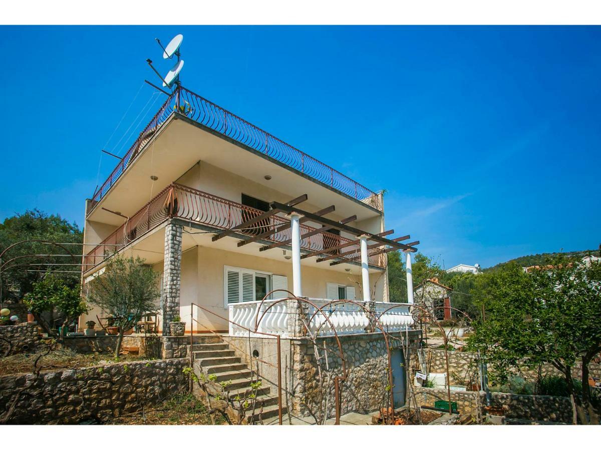 Apartment Goga'S Retreat In 玛里纳 外观 照片